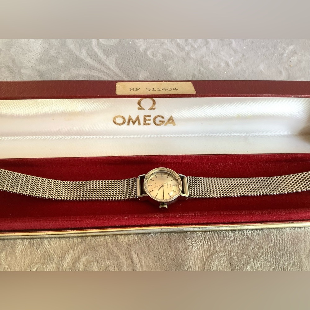 Ladies vintage Omega Silver Mesh Bracelet watch 💝